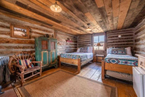New! Historic 1906 cabin in Colorado Natl Forest